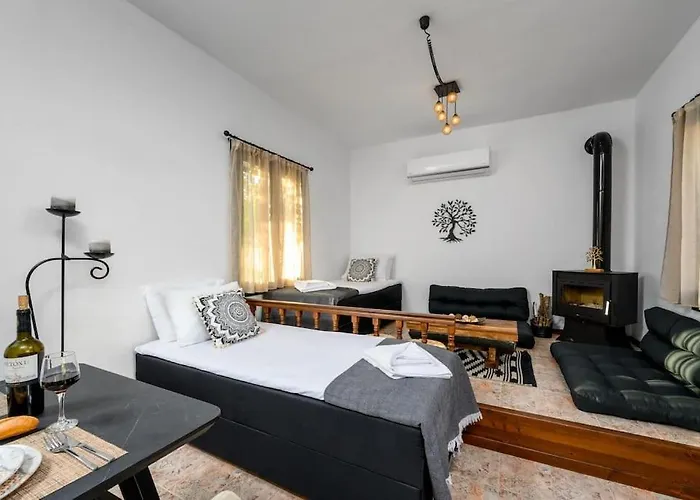 Moana House * Salakos