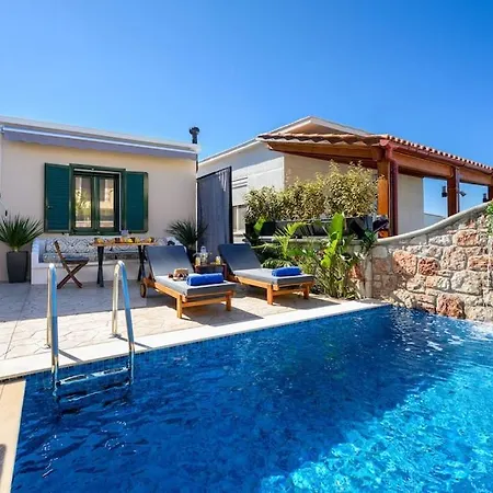 Villa Moana House