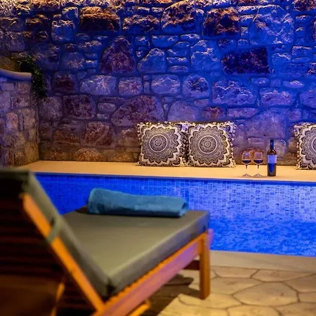 Moana House Villa *