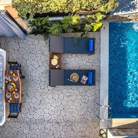 Villa Moana House *